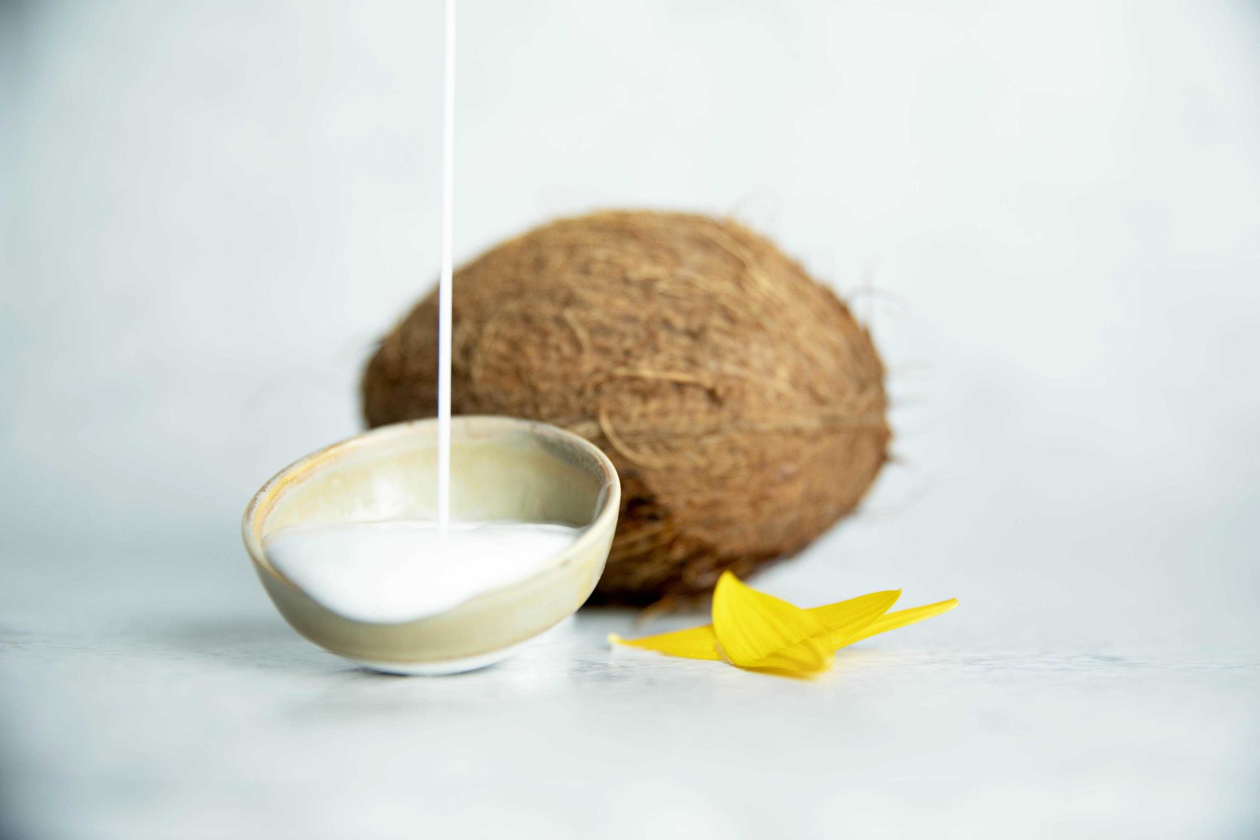 FAITH IN NATURE Coconut Conditioner BLOOM